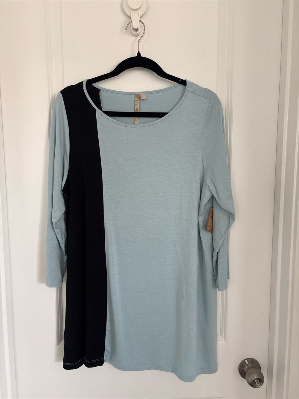 Comfy USA Tunic Sz L Blue And Black NWT